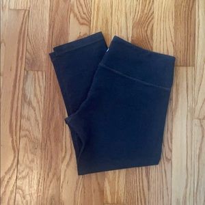 Lululemon Capri - size 8